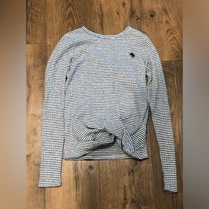 Girls Abercrombie and Fitch long sleeve.